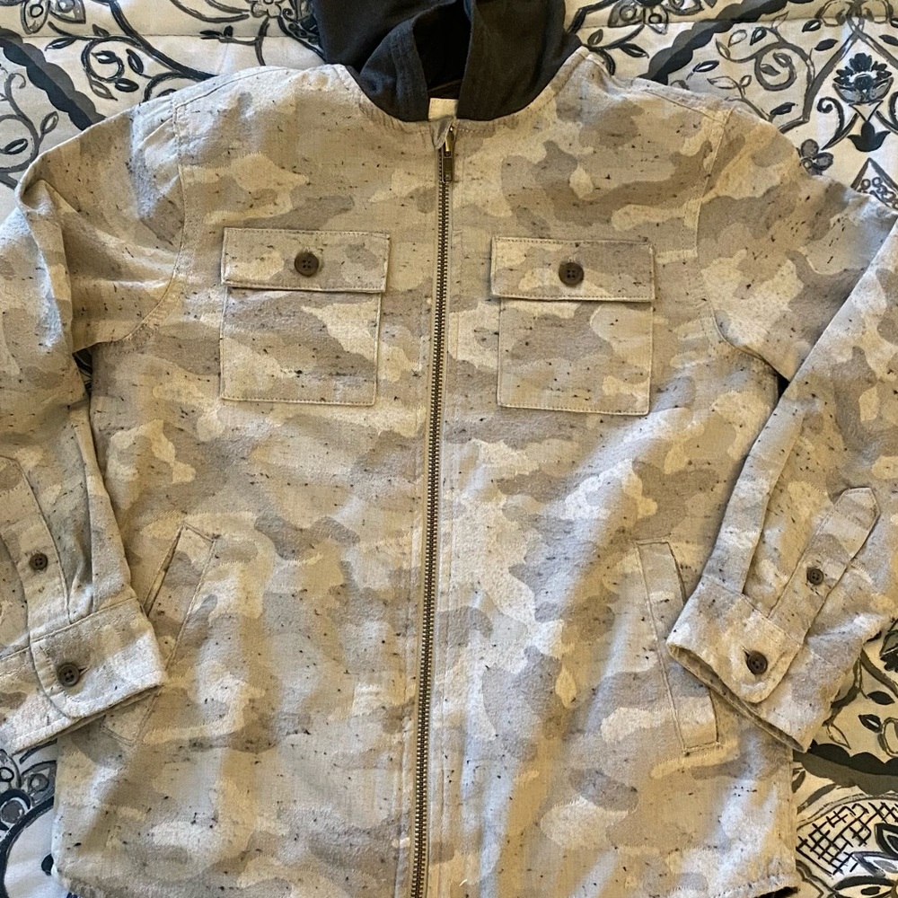 Boys Cat & jack zip up long sleeve shirt